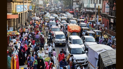 Heavy traffic seen on Bajirao road in Pune. (HT FILE PHOTO) Heavy traffic seen on Bajirao road in Pune. (HT FILE PHOTO)