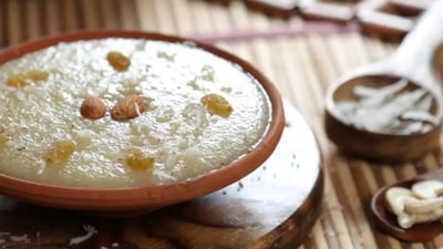 Diwali 2022: Offer these bhog items to Goddess Lakshmi Diwali 2022: Offer these bhog items to Goddess Lakshmi