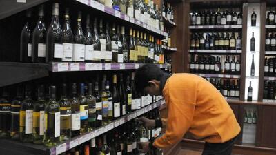 The Chandigarh Housing Board issued a notice for cancellation of allotment of the Mauli Jagran flats that were being used for running liquor vend. (HT File)