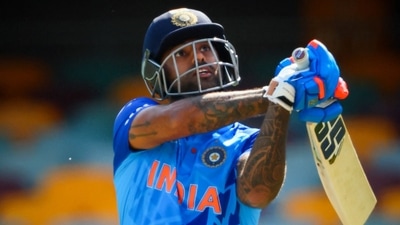 India's Suryakumar Yadav bats against from Australia in the T20 World Cup warm-up fixture.&nbsp; (AFP)