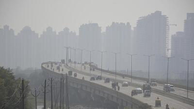 Dip in temperatures has led to a rise in air pollution levels. (HT PHOTO) Dip in temperatures has led to a rise in air pollution levels. (HT PHOTO)