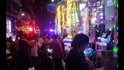 Decked up Shahganj market. (HT Photo)