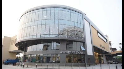 The UPSRTC has plans to develop 24 modern bus stations-cum commercial complexes in public private partnership (PPP) mode on the pattern of the one inaugurated in Lucknow (Alambagh) in June 2018. (HT File) The UPSRTC has plans to develop 24 modern bus stations-cum commercial complexes in public private partnership (PPP) mode on the pattern of the one inaugurated in Lucknow (Alambagh) in June 2018. (HT File)