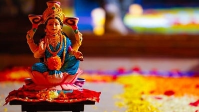 Diwali Laxmi puja 2022: Dos and don'ts while doing arti (istockphoto) Diwali Laxmi puja 2022: Dos and don'ts while doing arti (istockphoto)