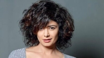 Pooja Batra’s headstand variation is how we want to start our day too (Instagram/@poojabatra) Pooja Batra’s headstand variation is how we want to start our day too (Instagram/@poojabatra)