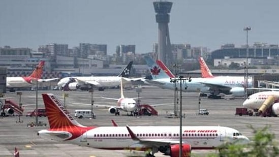The Mumbai airport is one of the busiest airports in the country for domestic as well as international flights.(HT file photo)