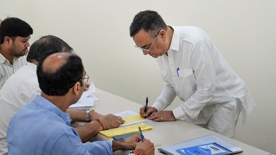 Ajay Maken shortly before he voted in Delhi.(PTI)