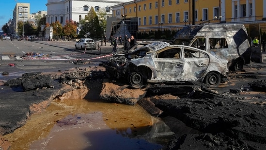 Russia-Ukraine War: Police inspect the scene of Russian shelling in Kyiv, Ukraine.(AP)