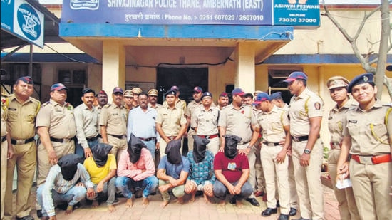 Ambernath, India - October 17, 2022: Ulhasnagar police showcase jewellery and the nine robbers accused for robbing jewellery worth Rs.67 lacs of Chaya Hospital at a press conference, at Ambernath, in Thane, India, on Monday, October 17, 2022 . (Photo by Pramod Tambe/HT Photo) (HT PHOTO)