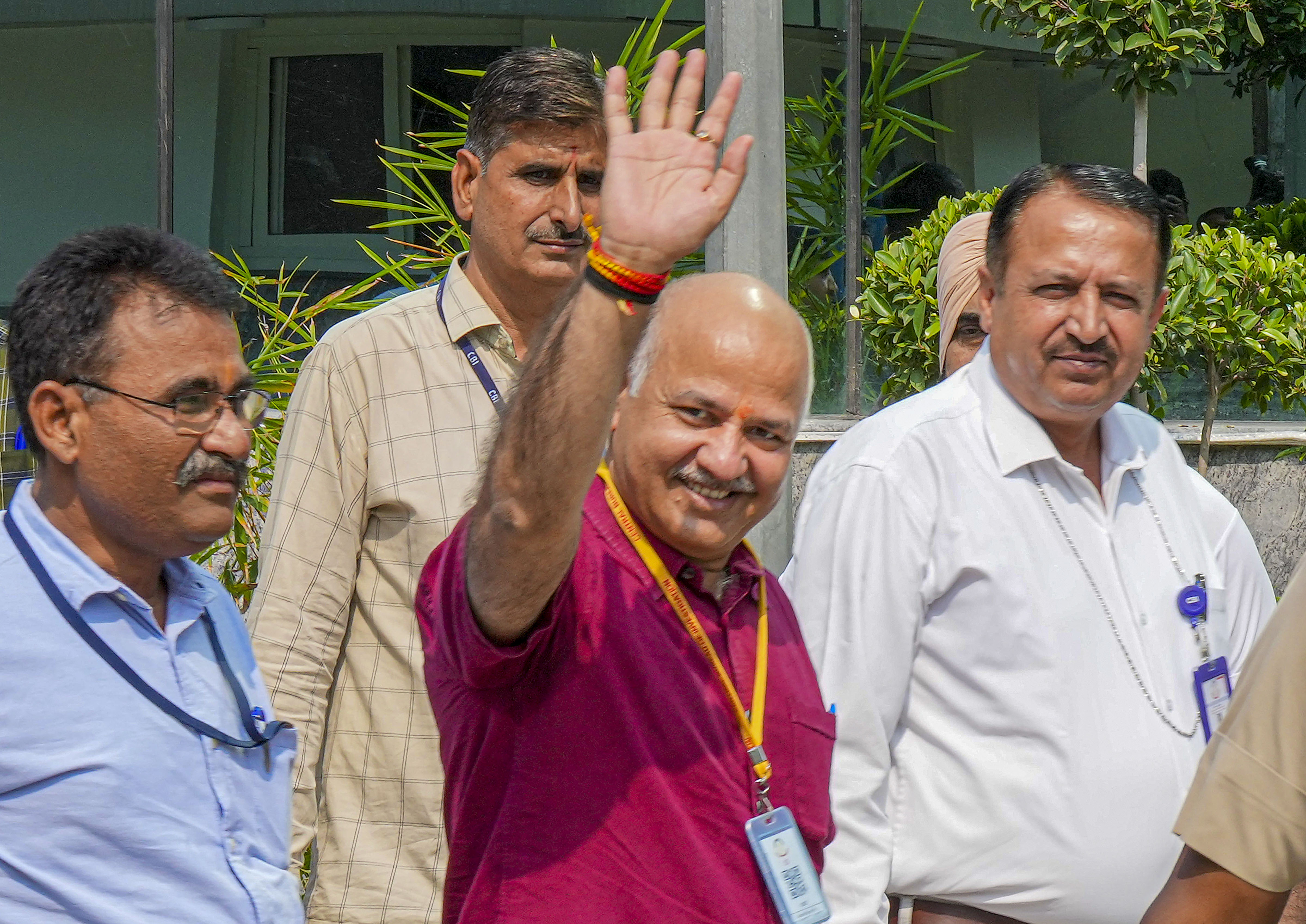 Delhi Dy CM Manish Sisodia arrives at the CBI headquarters for questioning in connection with the excise policy probe, in New Delhi, Monday, October 17, 2022. (PTI Photo/Shahbaz Khan) Delhi Dy CM Manish Sisodia arrives at the CBI headquarters for questioning in connection with the excise policy probe, in New Delhi, Monday, October 17, 2022. (PTI Photo/Shahbaz Khan)