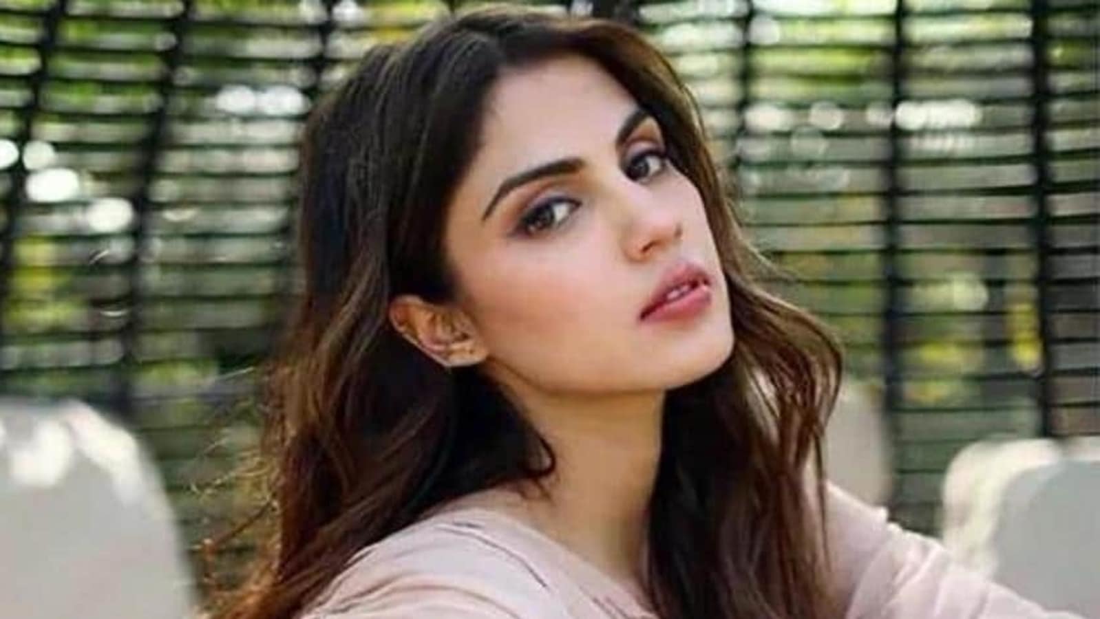 Rhea Chakraborty danced with jail inmates on last day, got them sweets from all her leftover money