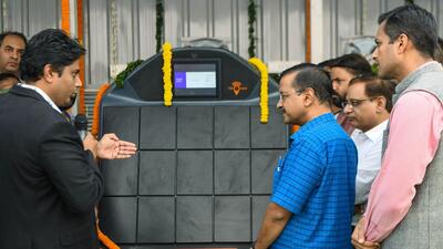 Delhi chief minister Arvind Kejriwal at the inauguration of the electric vehicle charging station at the Indraprastha Metro station on Tuesday. (ANI Photo) Delhi chief minister Arvind Kejriwal at the inauguration of the electric vehicle charging station at the Indraprastha Metro station on Tuesday. (ANI Photo)
