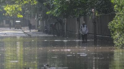 Pune municipal commissioner Vikram Kumar on Tuesday asked the road department to submit survey report of waterlogged roads within two days. (SHANKAR NARAYAN/HT)
