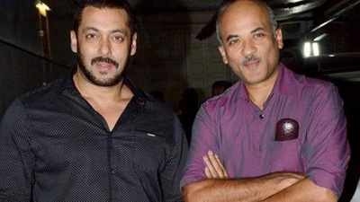 Salman Khan and Sooraj Barjatya's last film was Prem Ratan Dhan Payo. Salman Khan and Sooraj Barjatya's last film was Prem Ratan Dhan Payo.