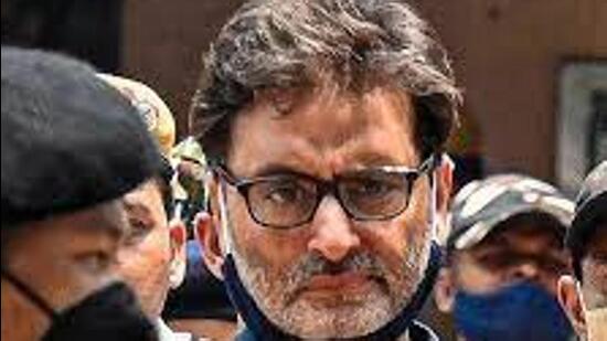 On September 21, a special TADA Court had issued production warrants to ensure physical presence of Malik before the court on October 19 and 20 to cross-examine prosecution witnesses and Rubaiyya Sayeed. (HT File Photo)