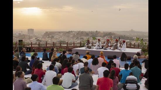 A music session at dawn at the Jodhpur RIFF (Jodhpur RIFF/OIJO) A music session at dawn at the Jodhpur RIFF (Jodhpur RIFF/OIJO)