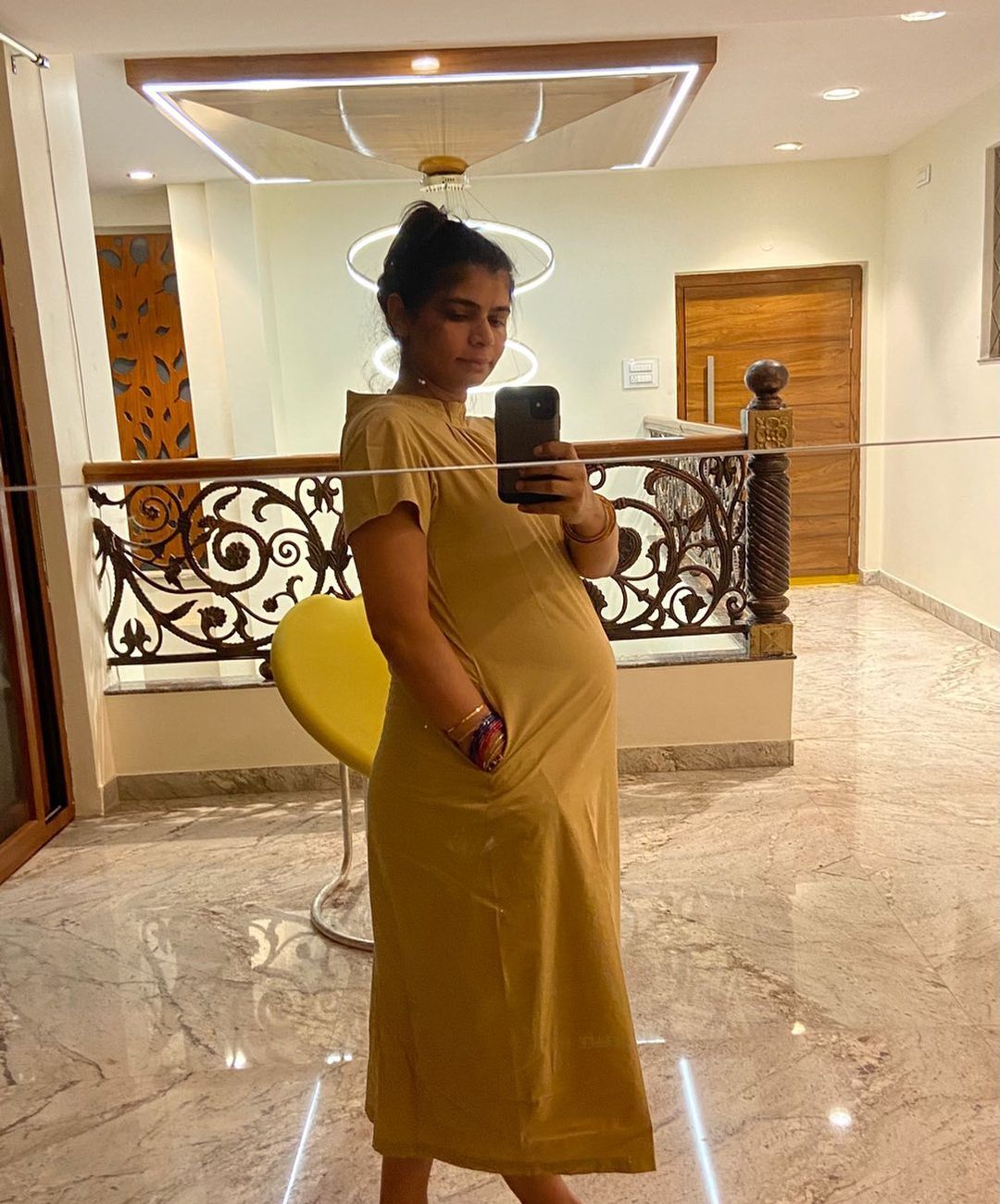 Chinmayi Sripaada shared a selfie from her pregnancy on Instagram. Chinmayi Sripaada shared a selfie from her pregnancy on Instagram. 