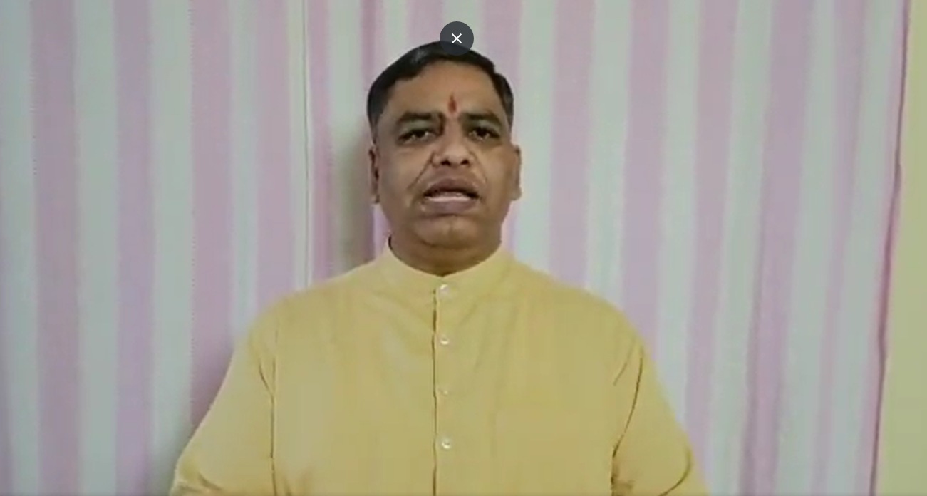 A member of a pro-Hindu group called for a boycott of halal-certified products this Diwali. (Screengrab of video by Imran Khan-Twitter) A member of a pro-Hindu group called for a boycott of halal-certified products this Diwali. (Screengrab of video by Imran Khan-Twitter)