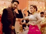 Sanya Malhotra fell down on while dancing to Morni Banke with Ayushmann Khurrana. Sanya Malhotra fell down on while dancing to Morni Banke with Ayushmann Khurrana.