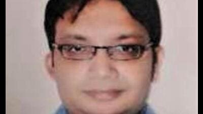 Atul Singh topped Uttar Pradesh PCS 2021 exam (ht)