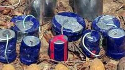 A major tragedy was averted after a 20-kg IED was found on the Baramulla-Handwara road in Jammu and Kashmir on Wednesday morning and destroyed by a bomb disposal squad. (HT File Photo)