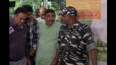 CBI in its charge sheet against TMC leader Mondal last month had claimed that he is suspected to be linked to 168 land and property deeds executed since 2014 (Hindustan Times) CBI in its charge sheet against TMC leader Mondal last month had claimed that he is suspected to be linked to 168 land and property deeds executed since 2014 (Hindustan Times)