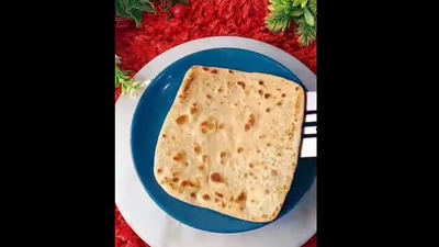 Food blogger made cheeni ka paratha. (Instagram/@bismillahrasoi) Food blogger made cheeni ka paratha. (Instagram/@bismillahrasoi)