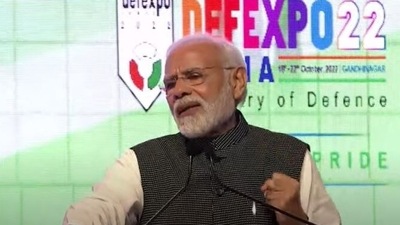 Prime Minister Narendra Modi on Wednesday laid the foundation stone of a new airbase at Deesa.&nbsp;