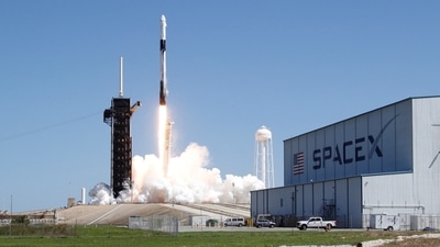 SpaceX rolls out Starlink internet service for private jets (REUTERS)
