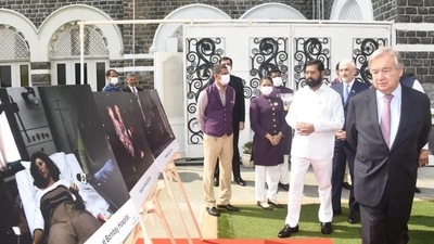 UN Secretary-General Antonio Guterres pays tributes to the victims of the 26/11 at the Taj Mahal Palace hotel in Mumbai on Wednesday. (HT photo)