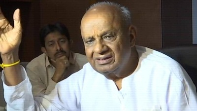 Former Prime Minister H D Deve Gowda and his son and former chief minister H D Kumaraswamy on Wednesday congratulated veteran Congress leader Mallikarjun Kharge on getting elected as the Congress president.