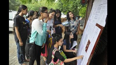 Cut-off lists will be released online on DU website, and many are hopeful to make it though. (Photo: Sushil Kumar/HT (For representational purposes only))