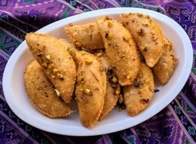 Gujiya recipe (pinterest)