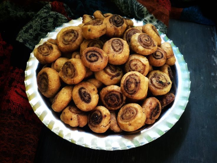 Bhakarwadi is a popular snack in India that is associated with the state of Maharashtra.(Pinterest)