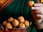People with diabetes, especially should exercise caution when it comes to picking the right festive food, portion size and timing of their meals.(Shutterstock) People with diabetes, especially should exercise caution when it comes to picking the right festive food, portion size and timing of their meals.(Shutterstock)