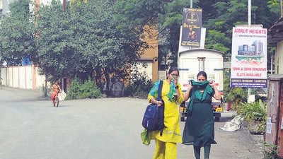 Dombivli, India - October 20 2022: Residents complain of toxic smell emanating from the drain at Khambalpada, MIDC Dombivli, India, on Thursday, October 20, 2022. (Photo by Pramod Tambe/HT Photo) (HT PHOTO)