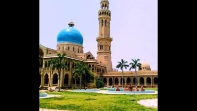 Accused students allegedly misbehaved with labourers (PIC FOR REPRESENTATION)