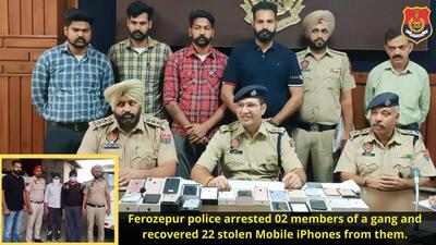 Ferozepur police have arrested two members of a gang of four involved in snatching and recovered 22 mobile phones stolen from the owner of a mobile shop. (Twitter/@Ferozepurpolice)