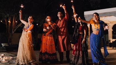 Auspicious colors to wear this Diwali as per your zodiac sign. (Pexels)