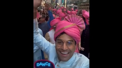 Wedding shuts down broadway in New York. (Instagram/@surajpatelnyc) Wedding shuts down broadway in New York. (Instagram/@surajpatelnyc)