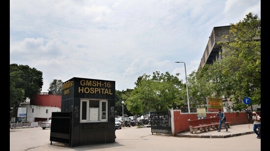 The Chandigarh administration has also invited bids for one more chemist shop at GMSH. (HT File Photo)