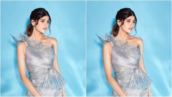 Sanjana played muse to fashion designer Amit Aggarwal and picked a metallic gown from the shelves of the designer.(Instagram/@sanjanasanghi96)