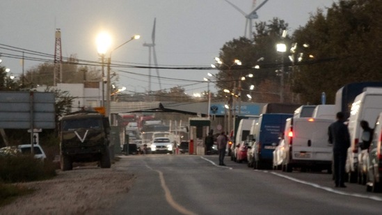 Russia-Ukraine War: The checkpoint in the town of Armyansk in the north of Moscow-annexed Crimean peninsula bordering the Russian-controlled Kherson region in southern Ukraine. (AFP)