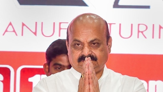 Karnataka Cabinet on Thursday decided to promulgate an ordinance increasing the Scheduled Caste and Scheduled Tribe (SC/ST) reservation in the State.