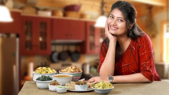 Follow moderation and mindful eating, not dietary restrictions this Diwali.&nbsp;(Shutterstock)
