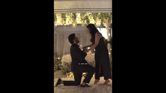 Indian man proposing to his girlfriend in the most dreamy way possible.&nbsp;(Instagram/@allaboutlove.in)