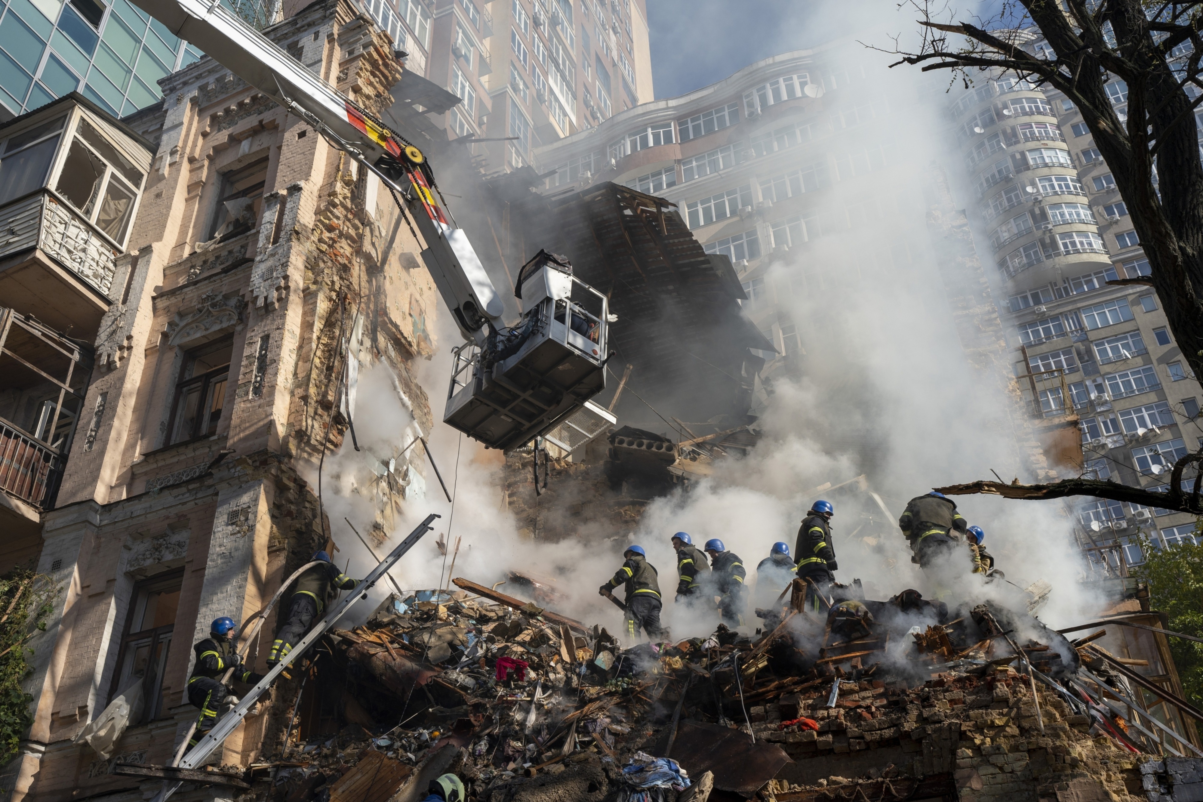 The Russian invasion of Ukraine, which led to highly punitive western sanctions against Moscow kept prices high despite measures to contain inflation. (AP) The Russian invasion of Ukraine, which led to highly punitive western sanctions against Moscow kept prices high despite measures to contain inflation. (AP)