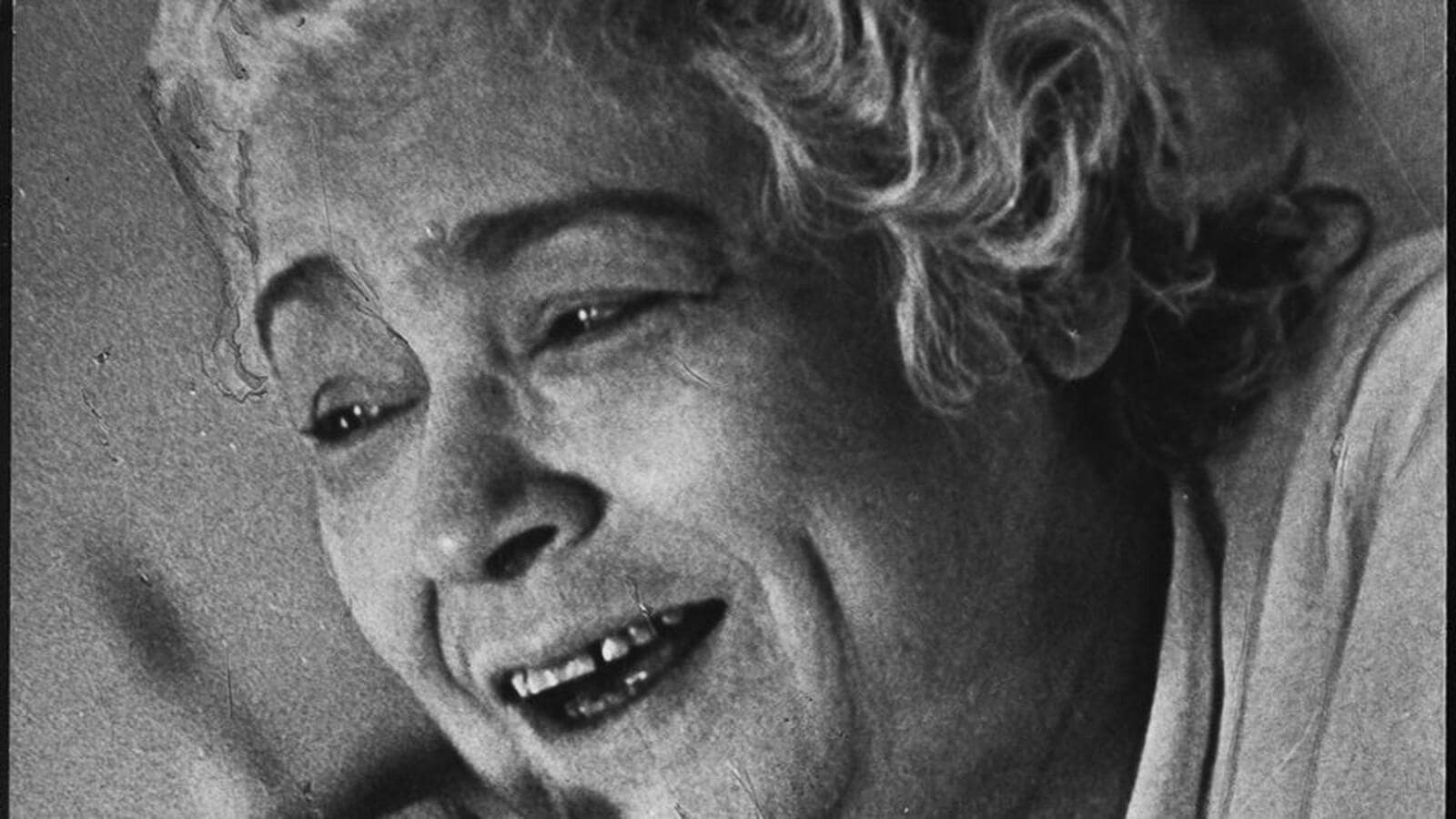 Essay A Tribute To Ismat Chughtai Hindustan Times