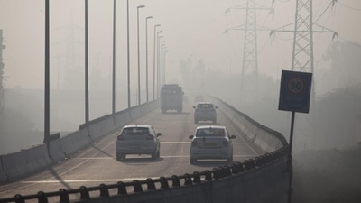An analysis by CSE also states that city's PM 2.5 pollution average for the July-August-September quarter this year was recorded second lowest in 5 years. (HT_PRINT) An analysis by CSE also states that city's PM 2.5 pollution average for the July-August-September quarter this year was recorded second lowest in 5 years. (HT_PRINT)