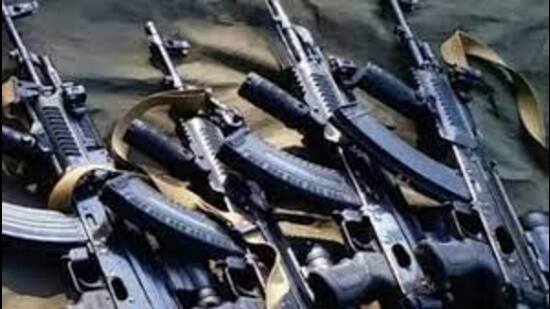 The Jalandhar police brought gangster Lawrence Bishnoi on transit remand from Moga to probe charges of illegal arms supply on Friday. He was produced in court and sent to 10-day police remand (HT File)